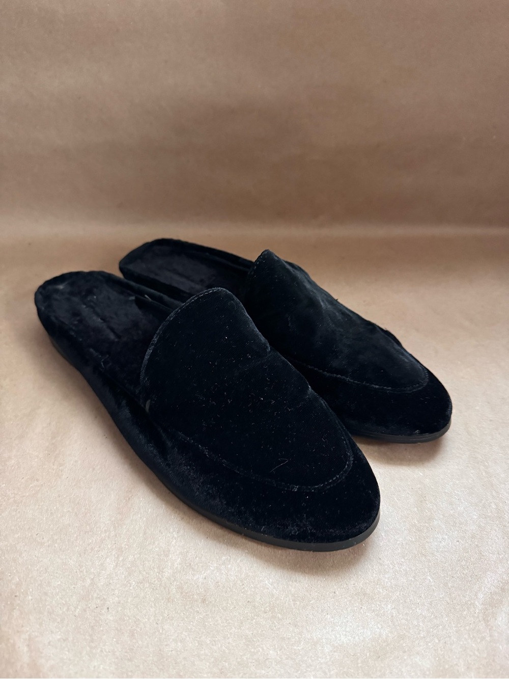 Banana Republic Black Velvet Faux Fur Lined Mules. Size 10